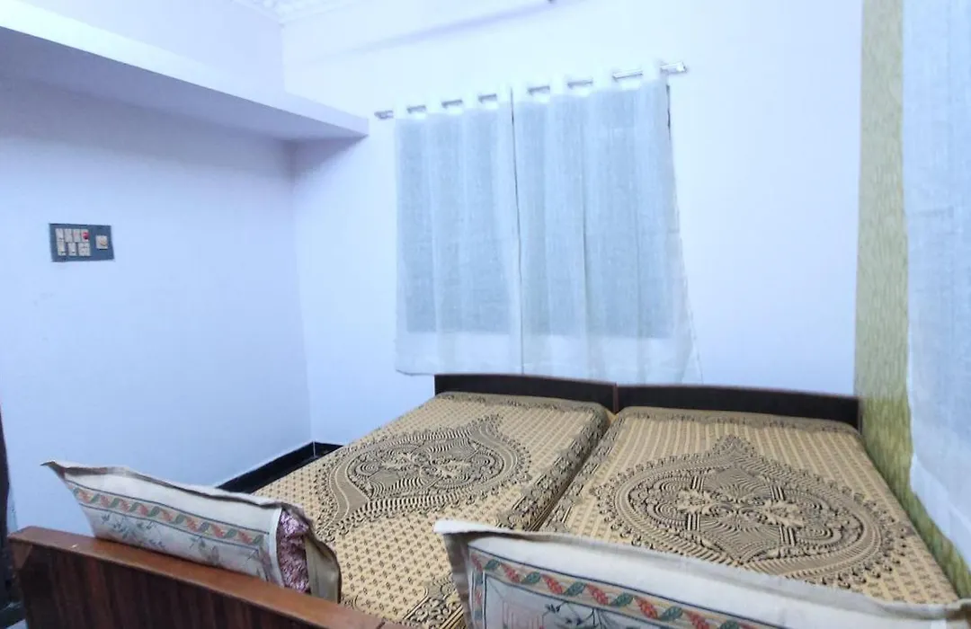 Uthamar Illam-1