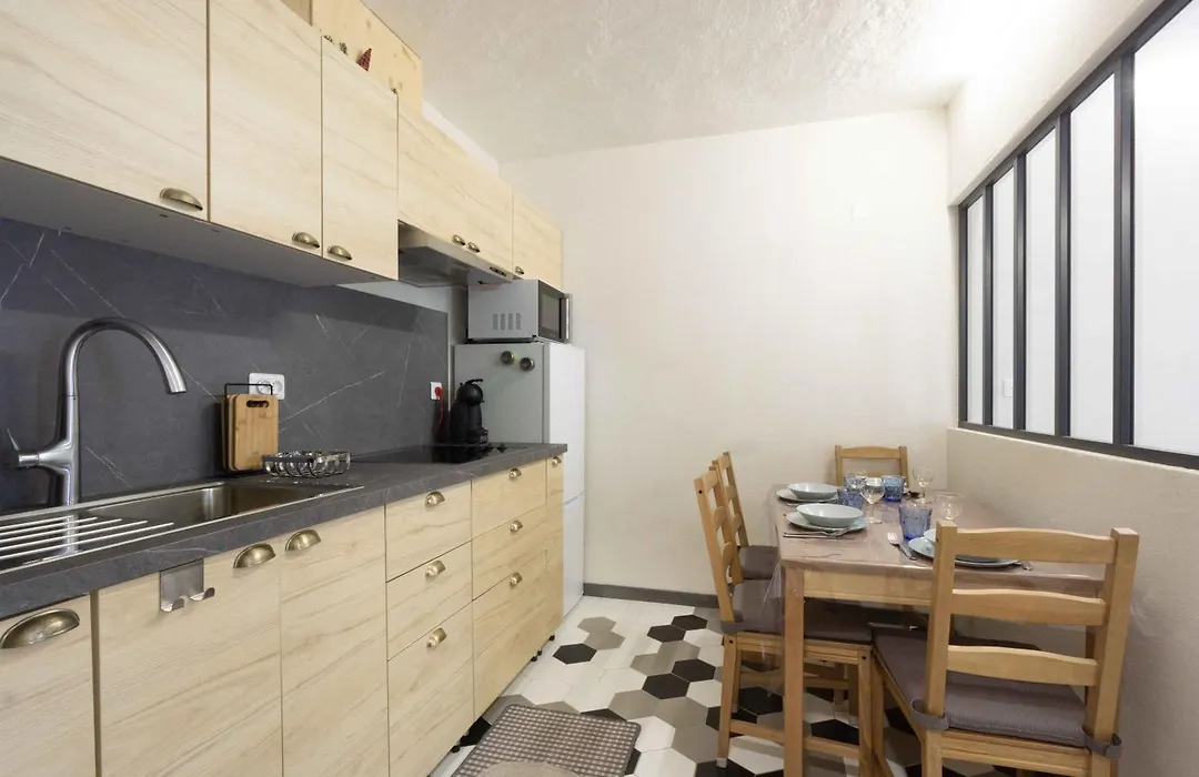 Charmant Studio 2-1