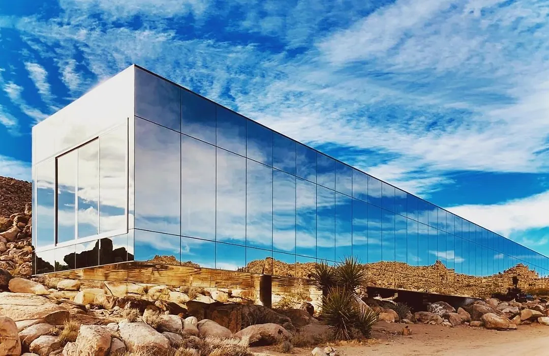 Invisible House Desert Icon W Indoor Pool-1