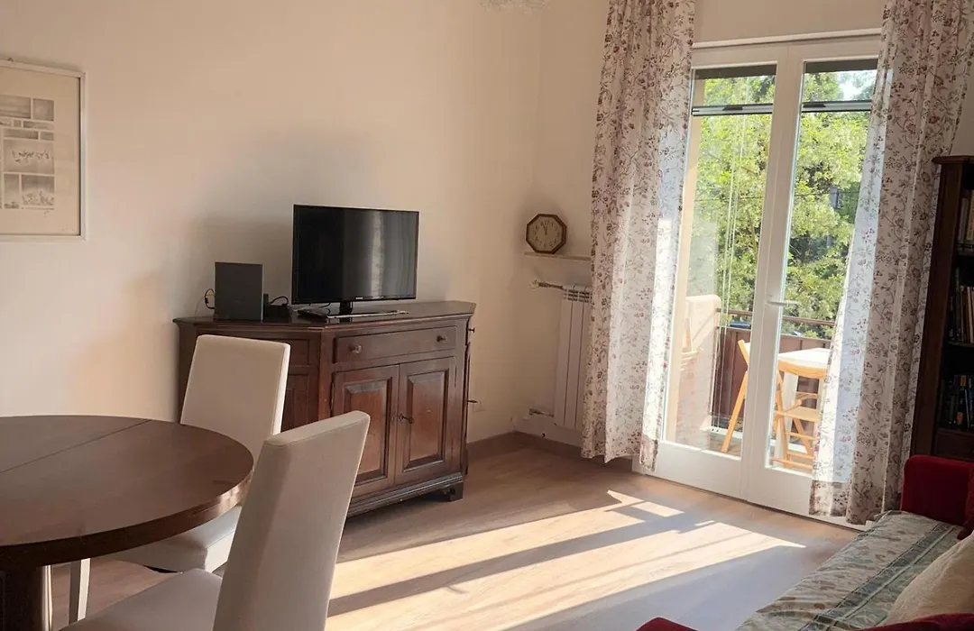 Eva 'S Flat With Large Sunny Balcony And Lagoon View-1