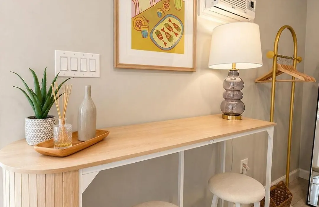 Private Modern Guesthouse, Near La Cantera/Medical Center-1