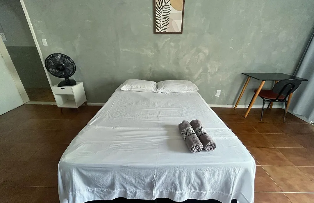 Quarto Com Varanda Privada A 160 Metros Da Praia Do Farol Da Barra 3-1