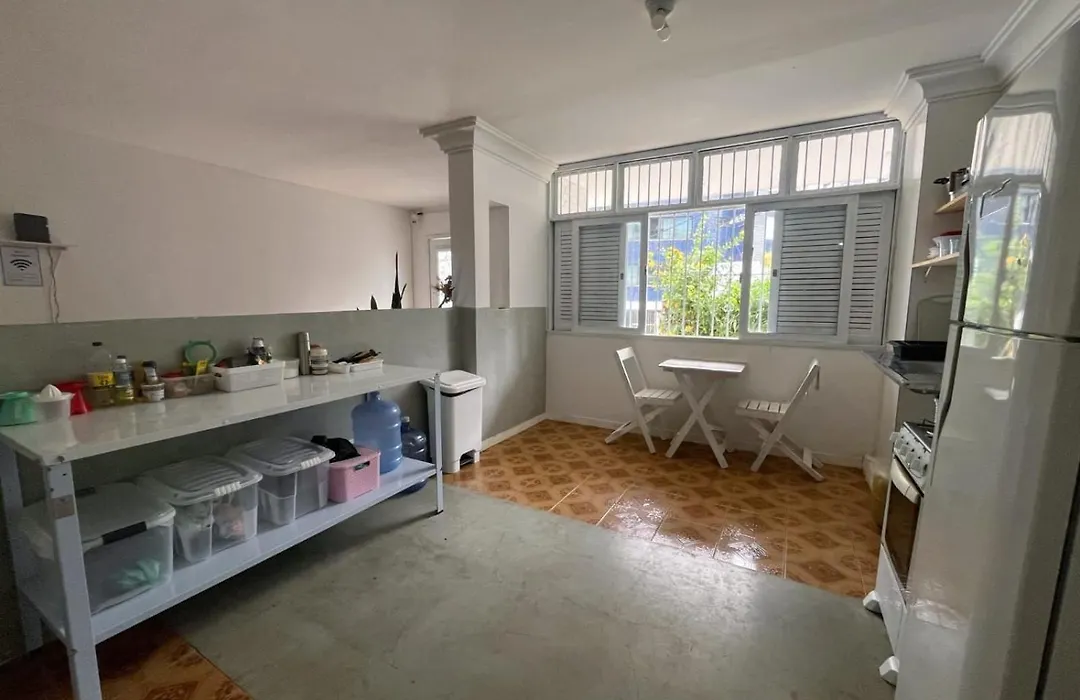 Quarto Privado A 160 Metros Da Praia Do Farol Da Barra 1-1