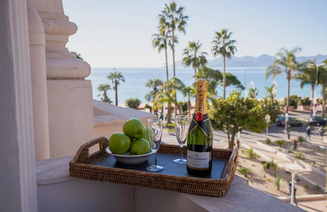 Palais Miramar Apartment With Sea View On La Croisette-1