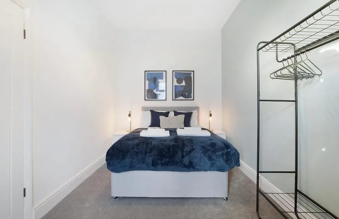 Sunderland 3Br Retreat Sleeps 6 By Stay With Us-1