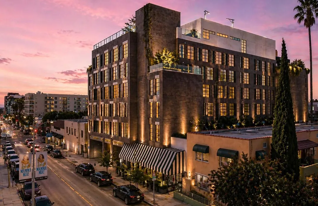 Whisky Hotel-1
