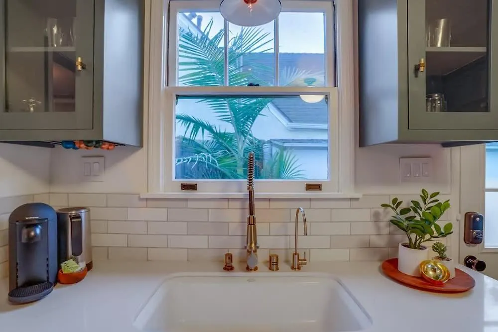 Charming Pet Friendly Casa In The Heart Of La-1