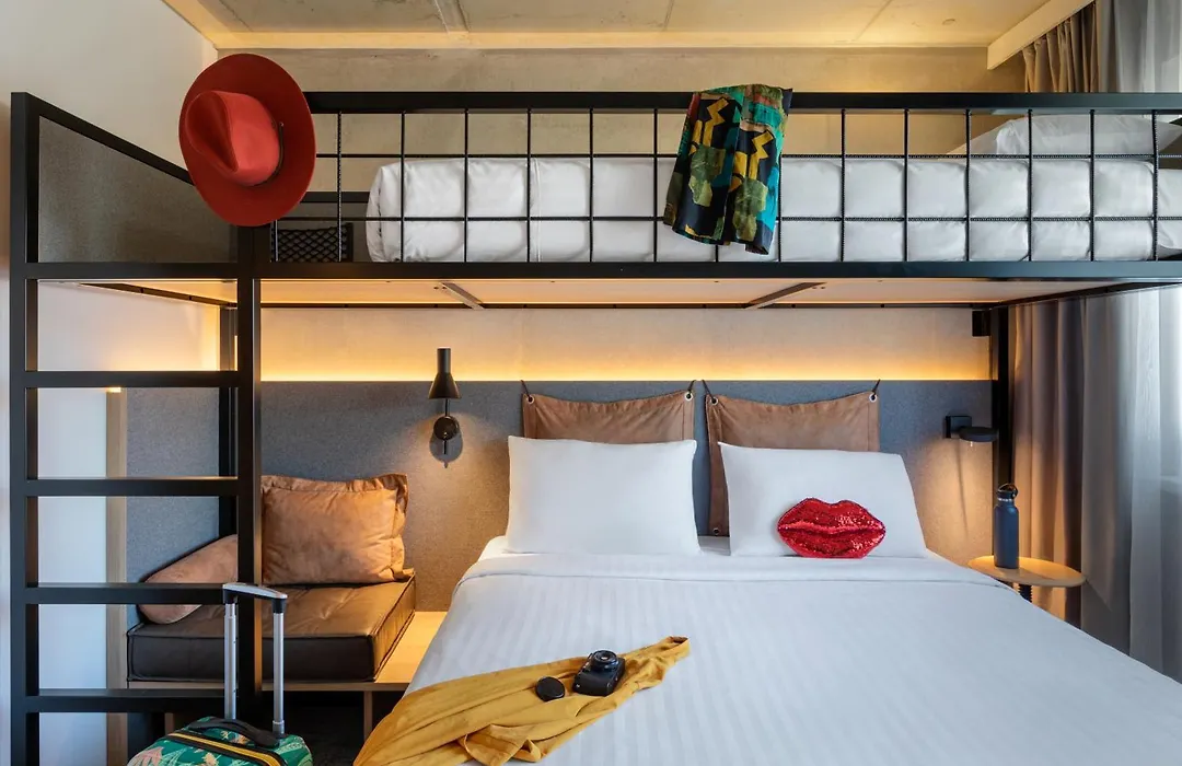 Moxy Hamburg Altona-1
