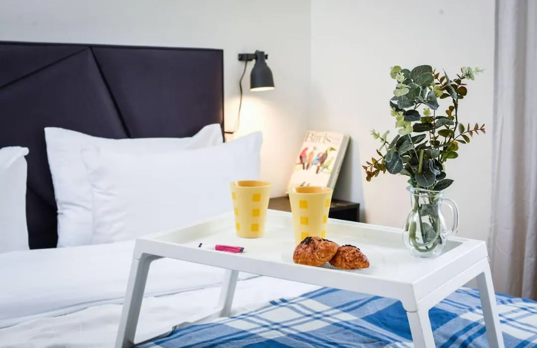 Mamad Charming 1Br Apt With Balcony With Mamad-1