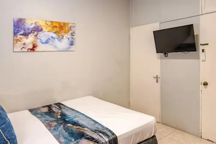 Mona Master Suite-1