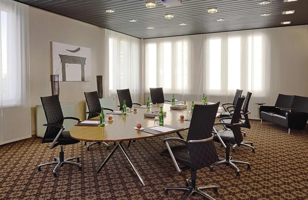 Mövenpick Hotel Zürich-Airport-1
