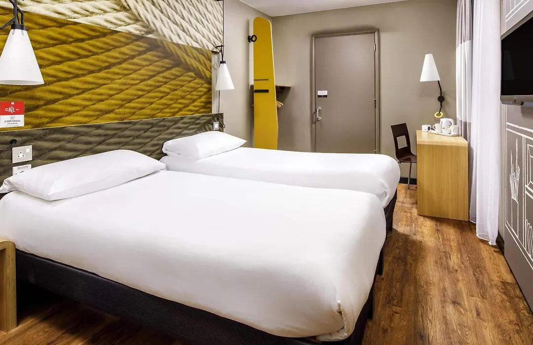 Ibis Bristol Centre-1