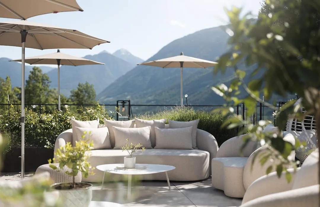 Small & Beautiful Hotel Gnaid-1