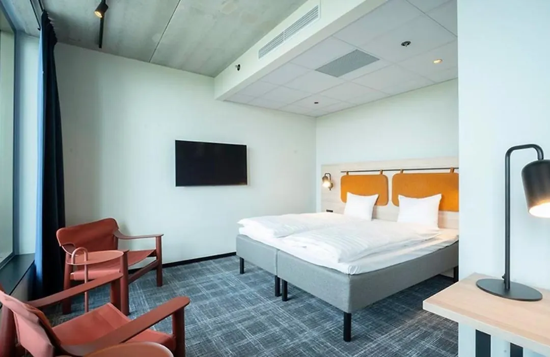 Comfort Hotel Solna Arenastaden-1