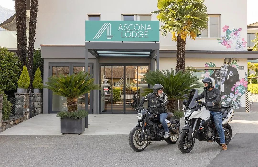 Ascona Lodge, Pool & Garden Retreat-1