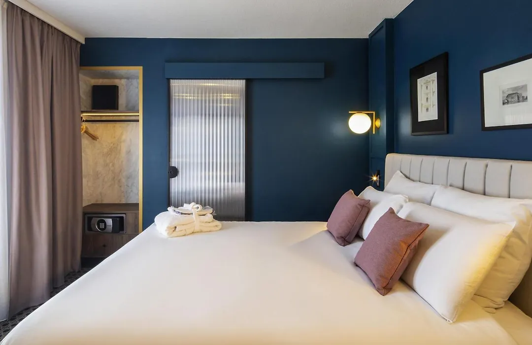 Mercure Versailles Chateau-1