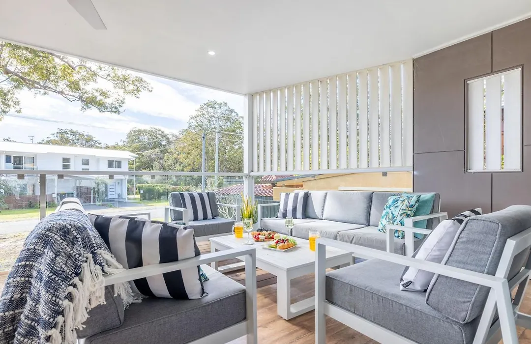 The Jacaranda, 3 Achilles St Pet Friendly, Air Con, Wi-Fi, Boat Parking-1
