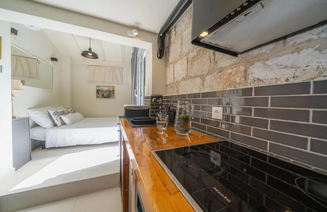 Hidden Luxury Residence 2Br With Terrace-1
