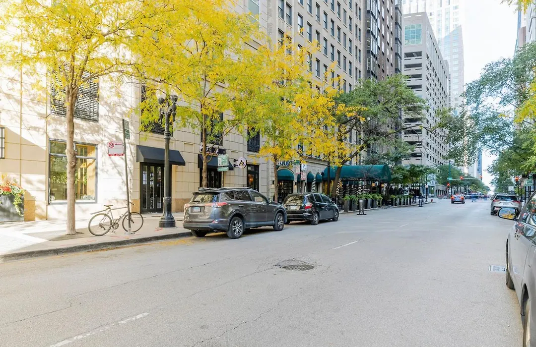 Gold Coast Convertible W Terrace Nr The L Chi-82-1