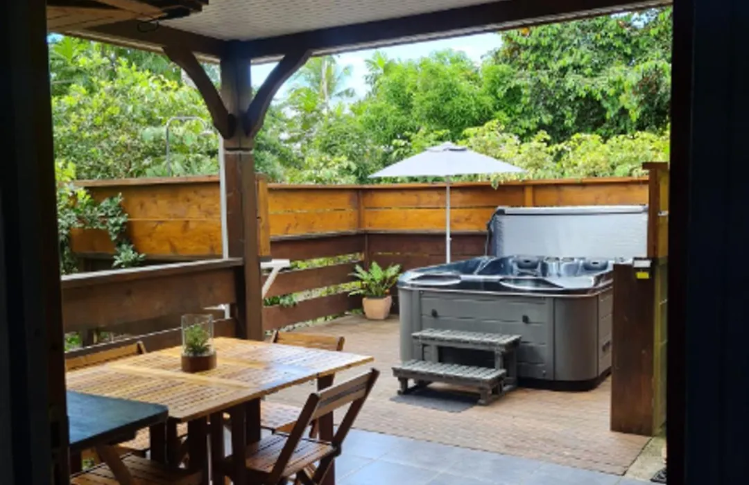 Bungalow Charmant A Le Moule Avec Piscine Et Jardin-1