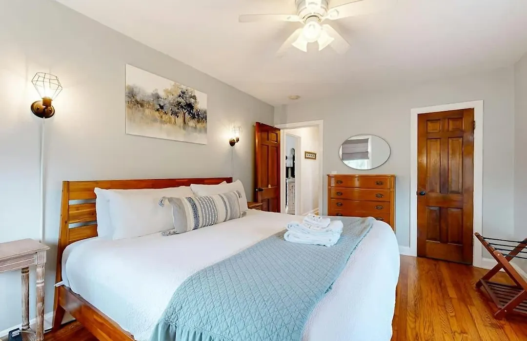 Geodis Cottage-1