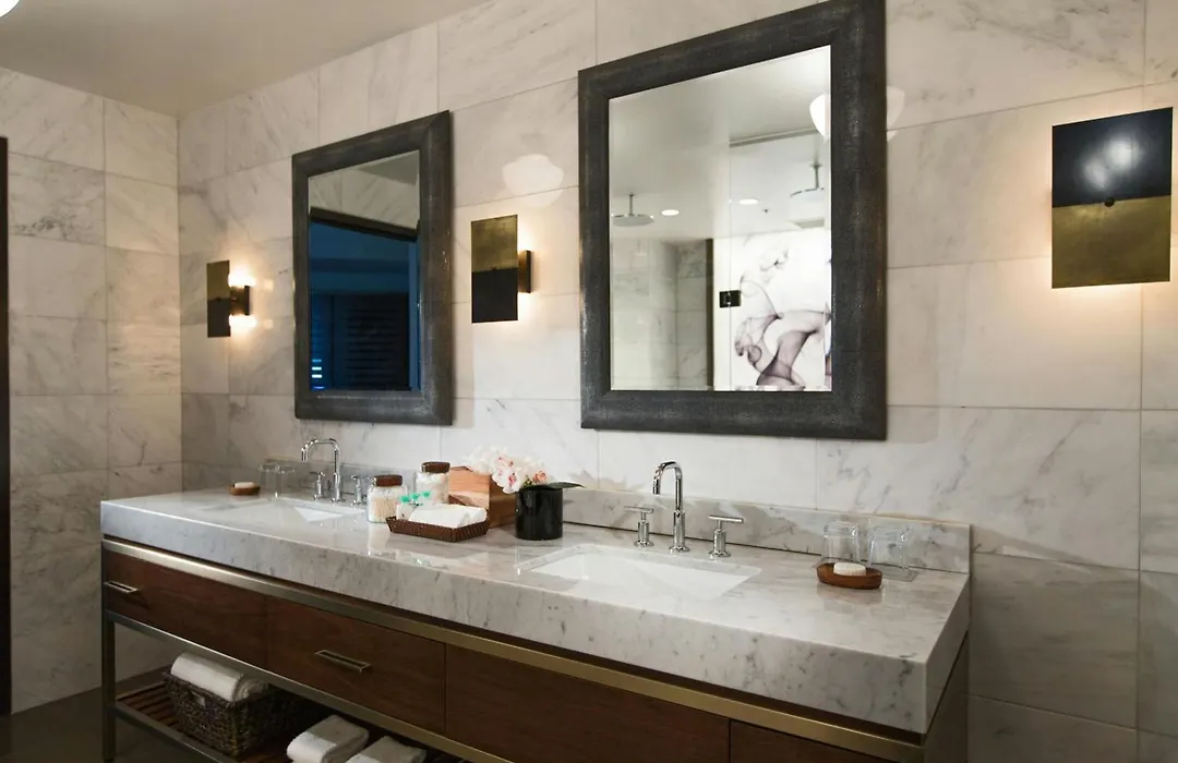 Renaissance Chicago Downtown Hotel-1
