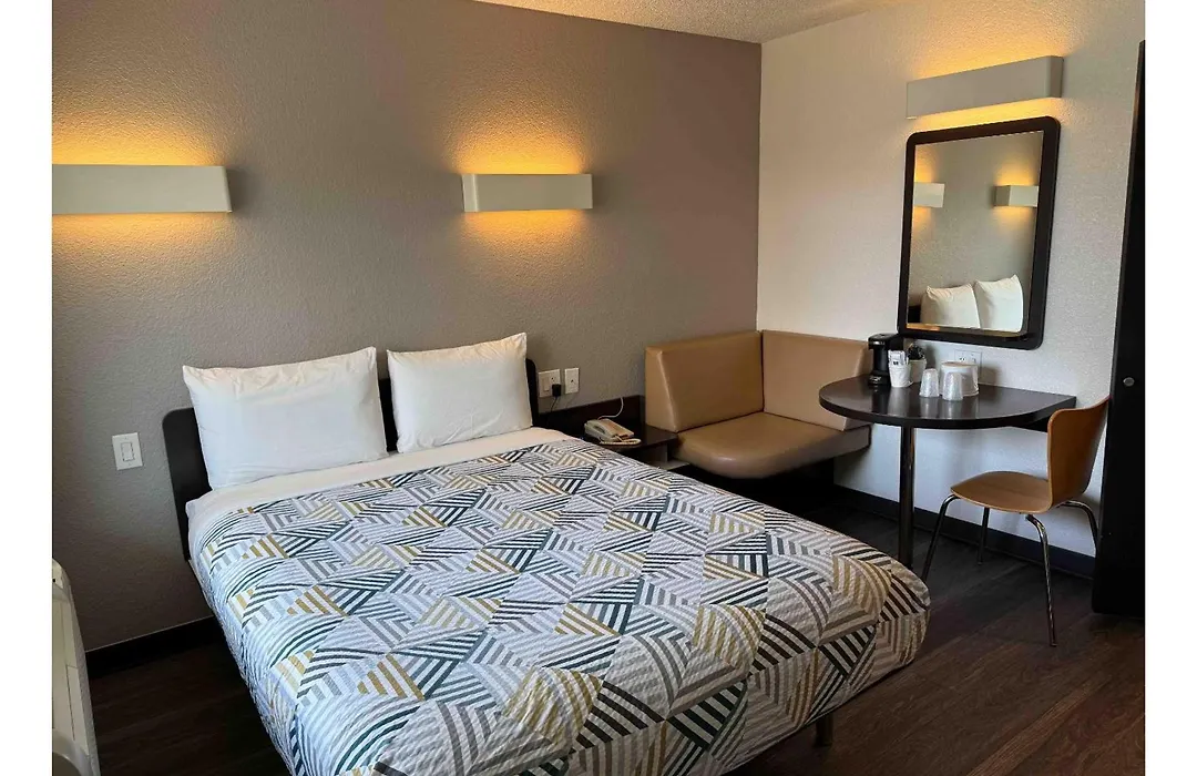 Studio 6 Suites Las Vegas, Nv - Tropicana-1