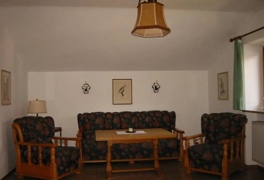 Familien-Bauernhof-Berghammer-1
