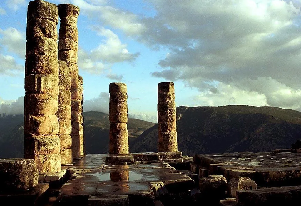 Delphi Palace-1