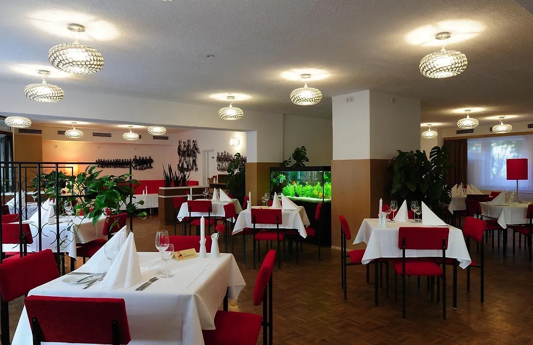 Ostel - Das Ddr Hostel-1