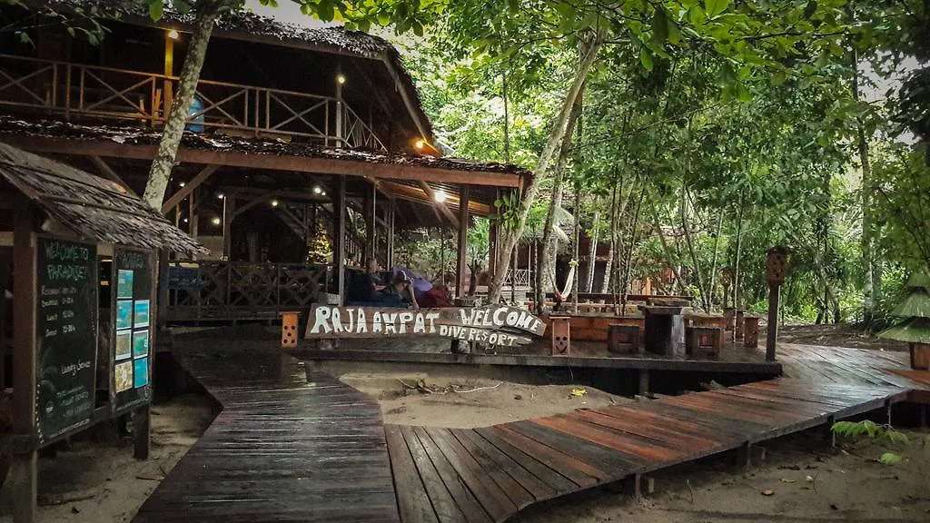 Raja Ampat Dive Resort-1