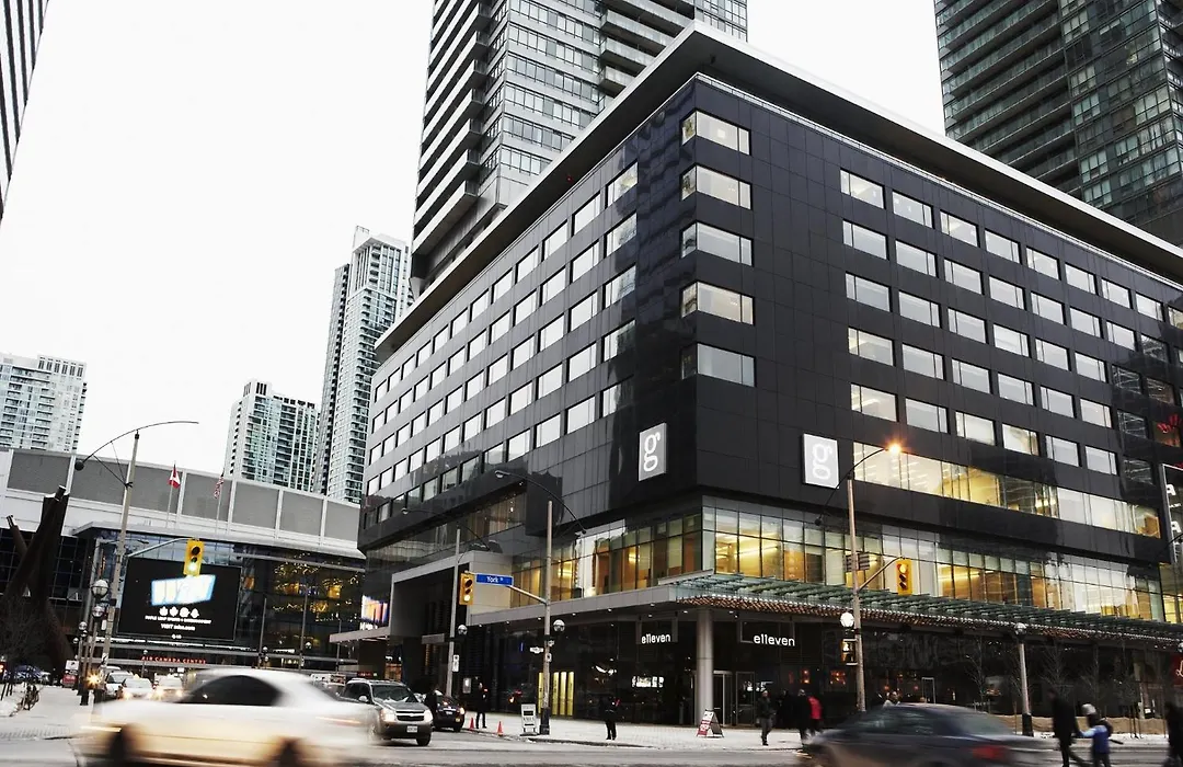 Le Germain Hotel Maple Leaf Square-1