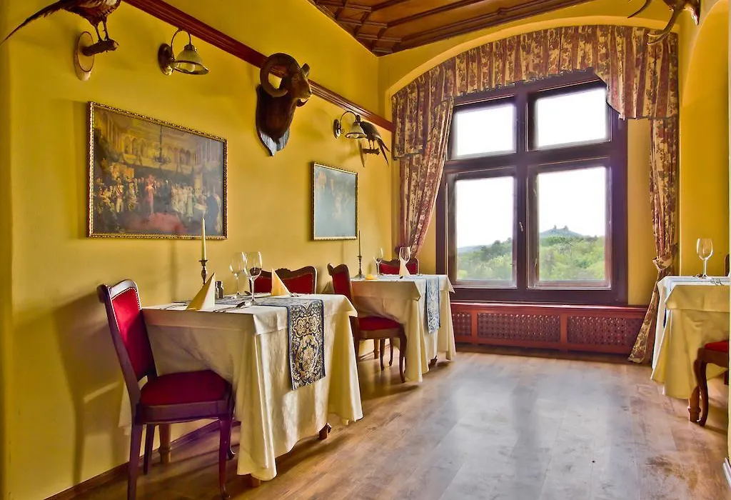 Ea Zamecky Hotel Hruba Skala-1