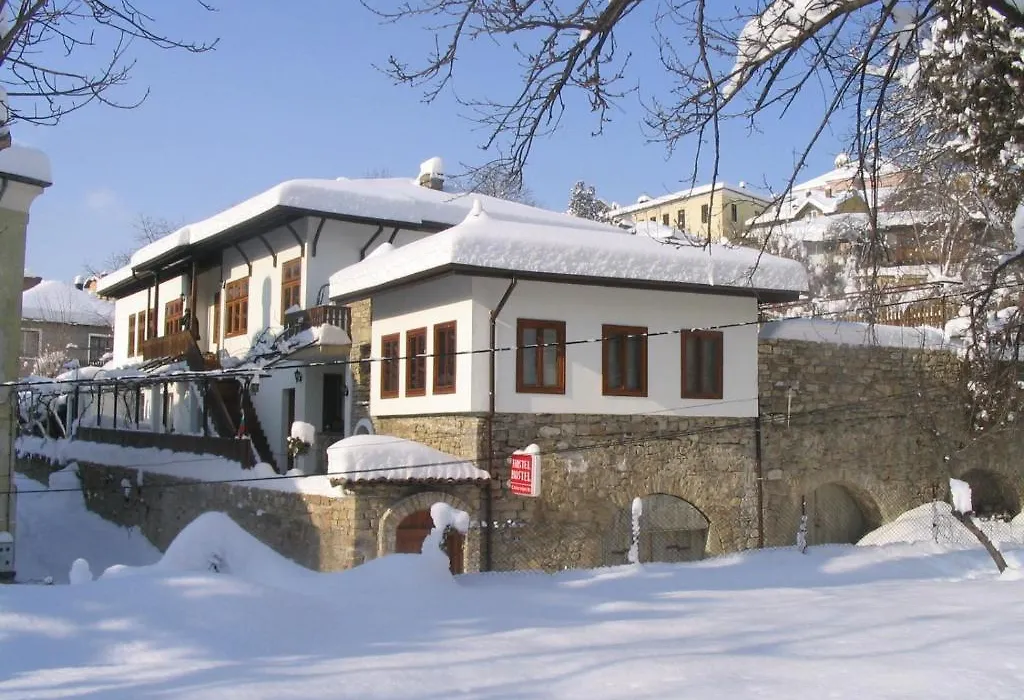Hostel Mostel-1
