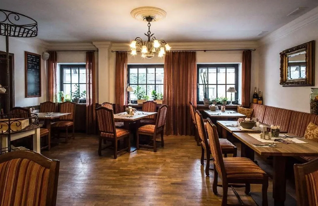Hotel- Restaurant Kerzan'S-1