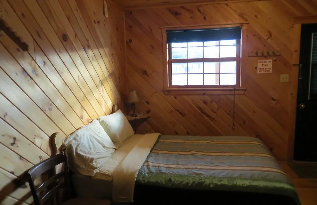 Nine Pine Cottage-1