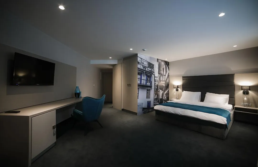 Hotel Bank-1