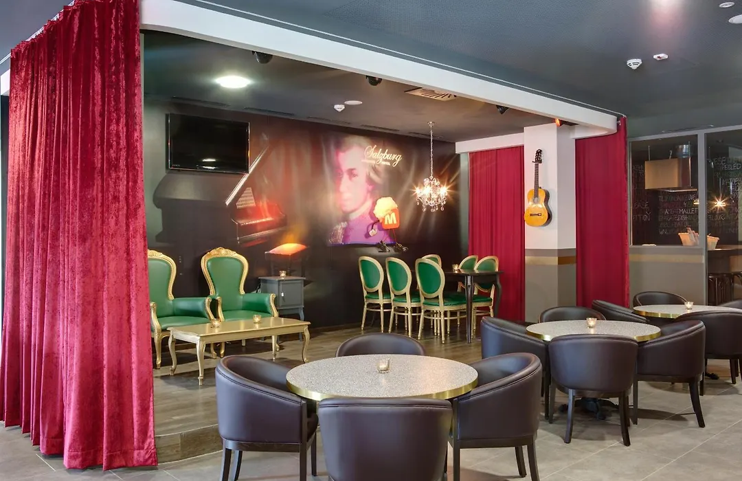 Meininger Hotel Salzburg City Center-1