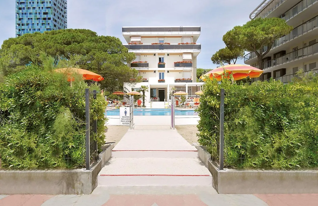 Hotel Bertha Fronte Mare-1