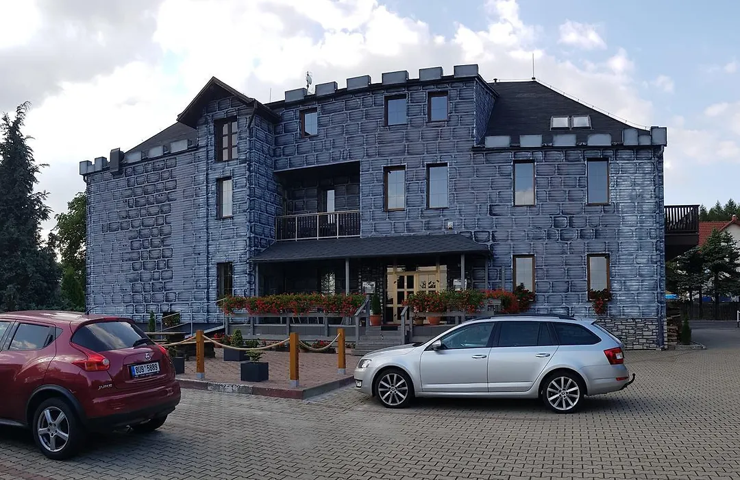 Hotel Camelot-1
