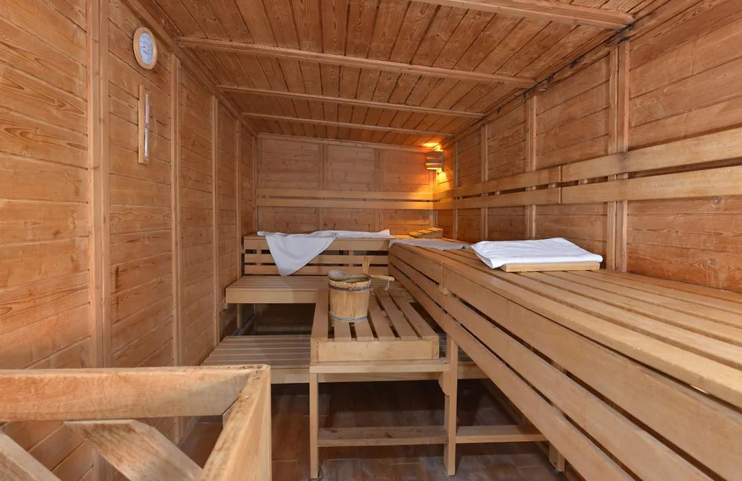 Hotel-&Ferienanlage Kapitäns-Häuser Breege-1