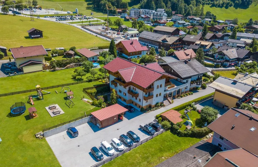 Landhaus&Appartementhaus Haussteiner-1