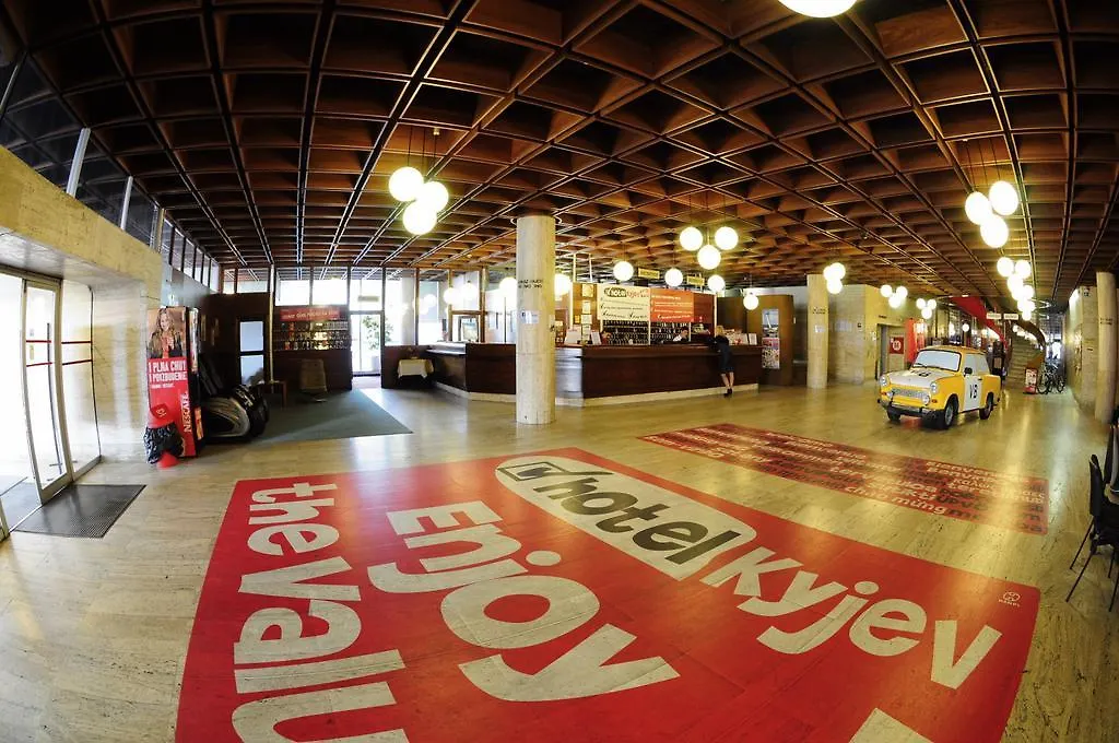Hotel Kyjev-1