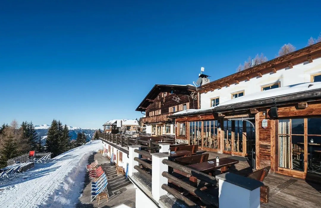 Rifugio Graziani Huette-1