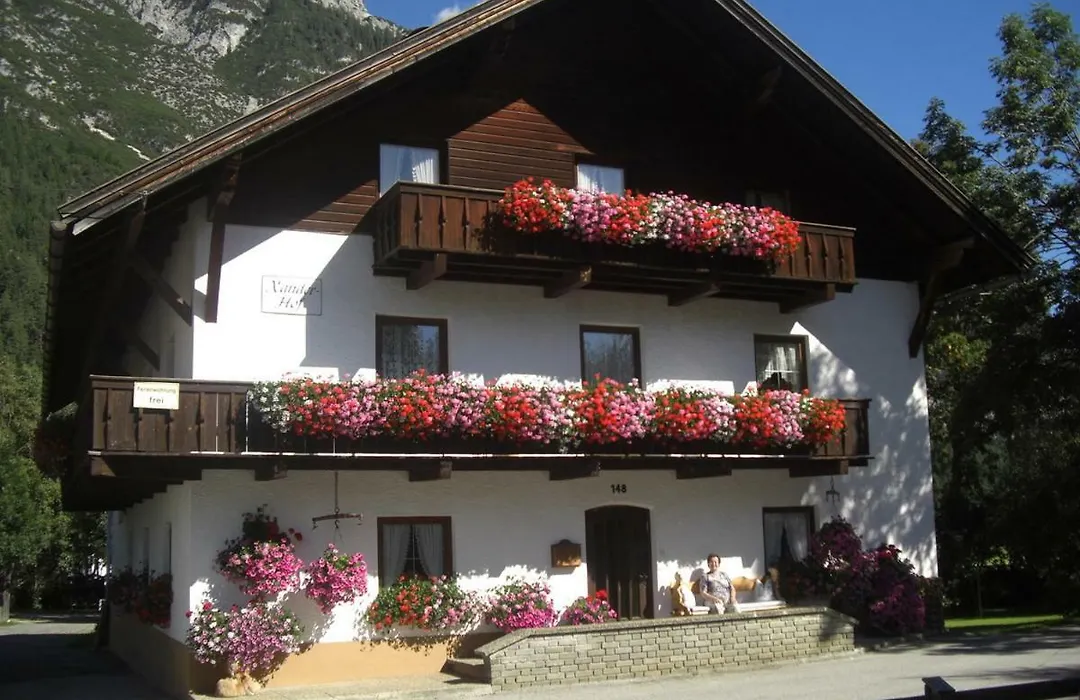 Xanderhof-1
