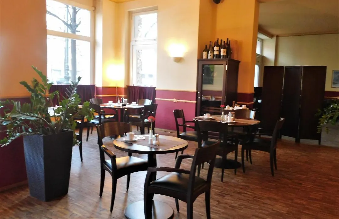 Hotel Riehmers Hofgarten-1