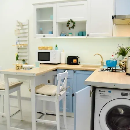Sweet Apartment Near Center-2