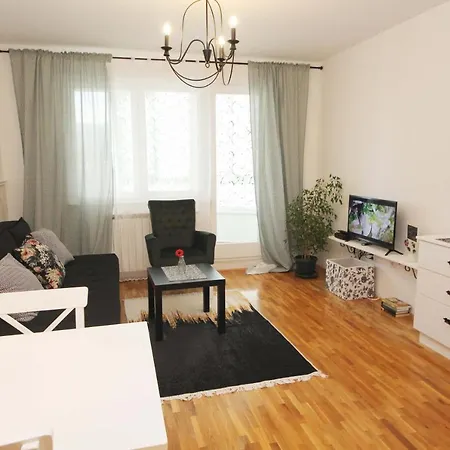 Mila - A Stylish Apartment Near Sarajevo Airport-2