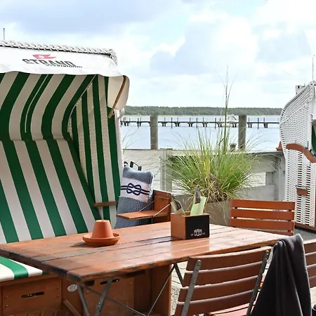 Hotel-&Ferienanlage Kapitäns-Häuser Breege-3