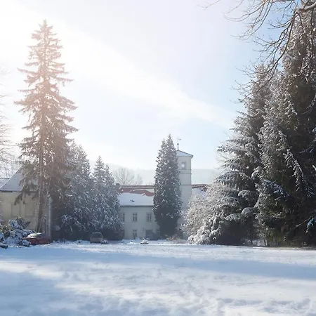 Zamek Na Skale-3